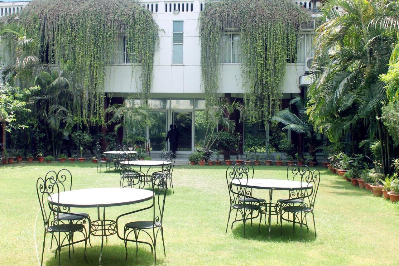 Hotel Deep Palace Λάκναου Εξωτερικό φωτογραφία